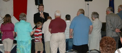 Altar call at Foothills Christian Center