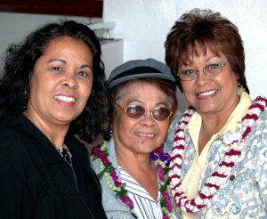 Kathy Stalcup with her mother and sister